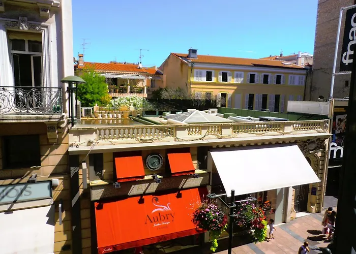 Arthur Properties Rue D\'Antibes